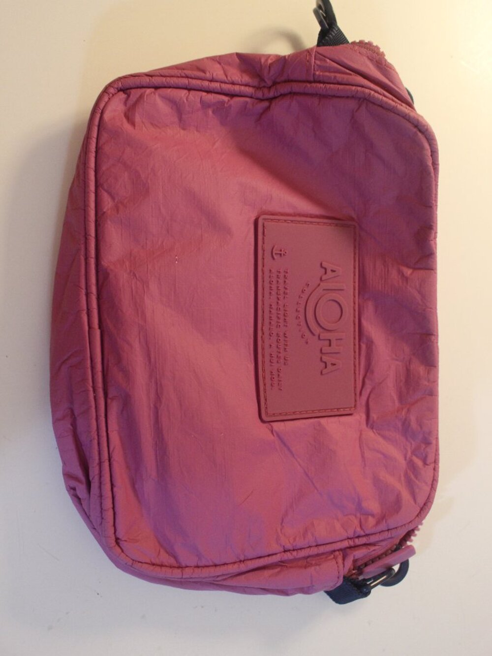 ALOHA Collection Pink Zip Travel Bag